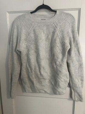 Cozy Cable Knit Crewneck Sweater - Light Gray